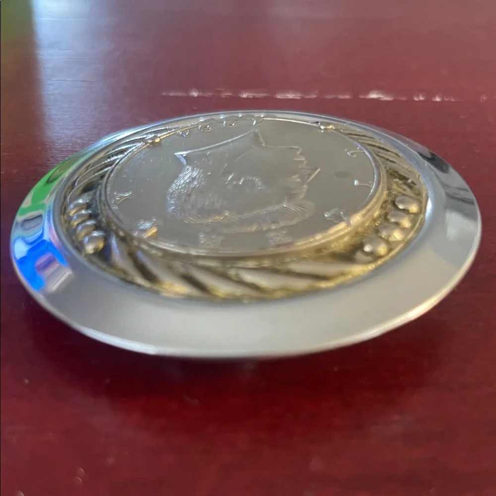 Silver-Tone Men’s Coin Design Money Clip